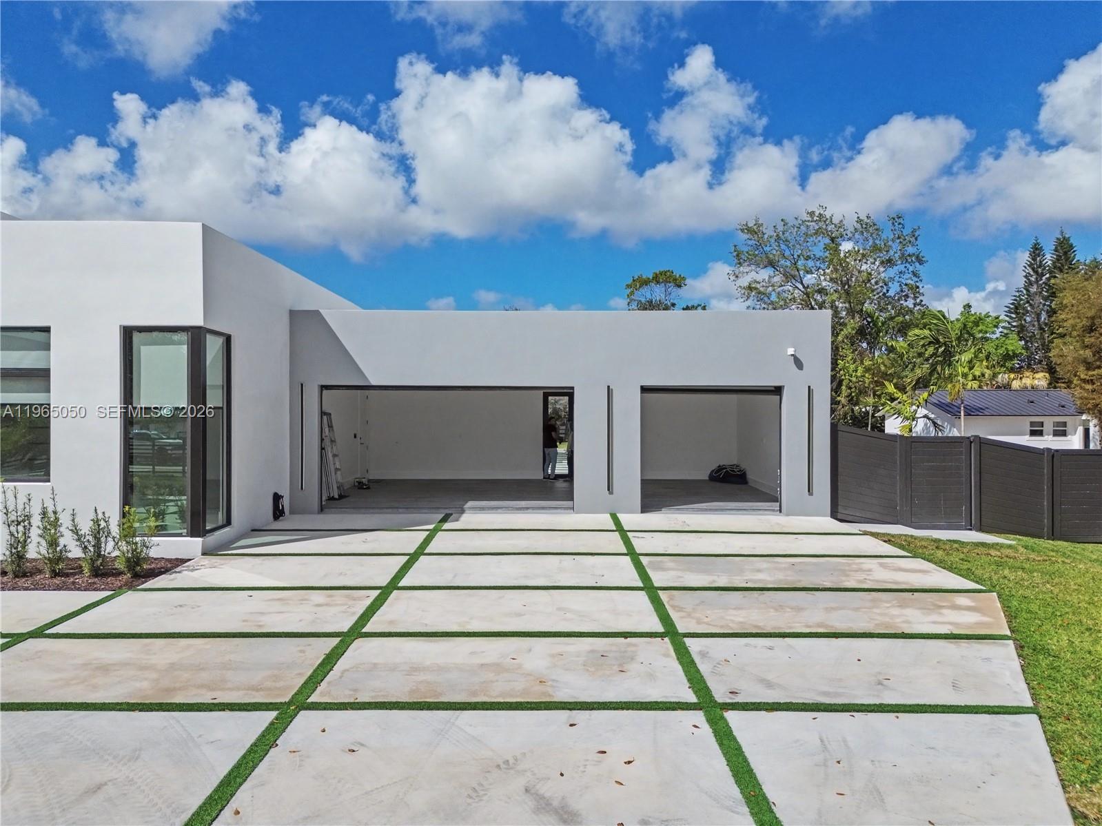 SO MIAMI GDN HEIGHTS - Residential