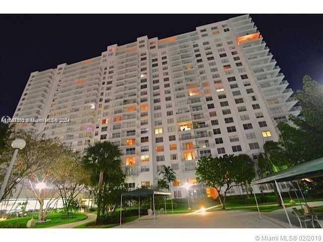 ADMIRALS PORT CONDO WEST - Residential Lease