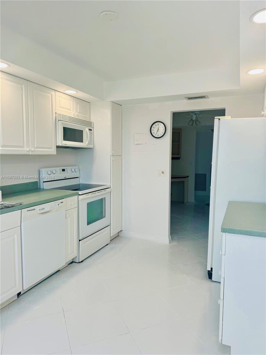 ADMIRALS PORT CONDO WEST - Residential Lease