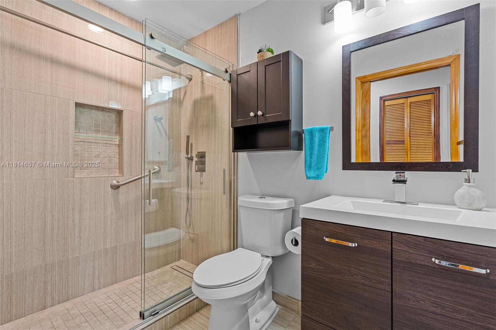 VISTA SUB - Residential Lease