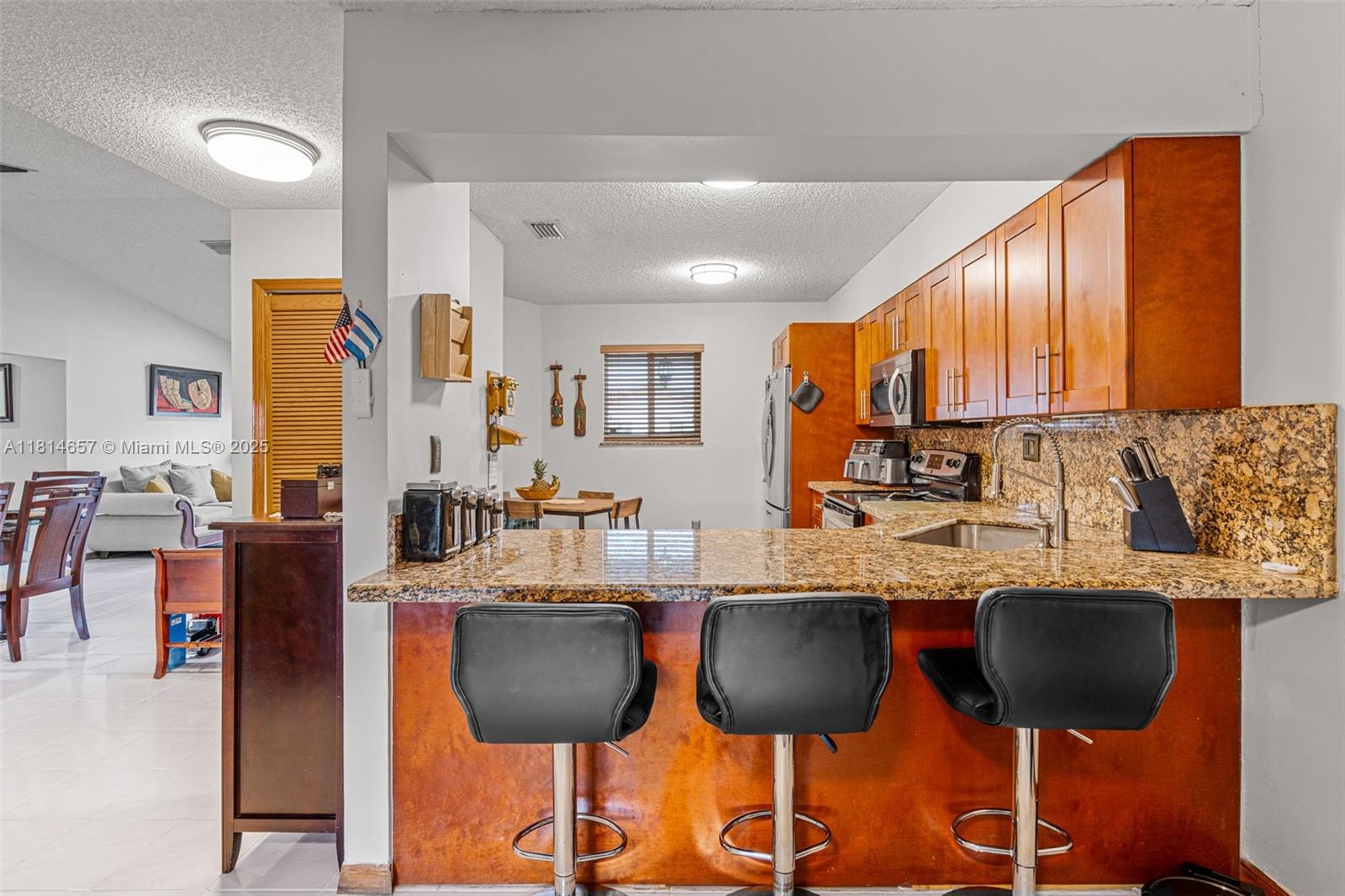 VISTA SUB - Residential Lease