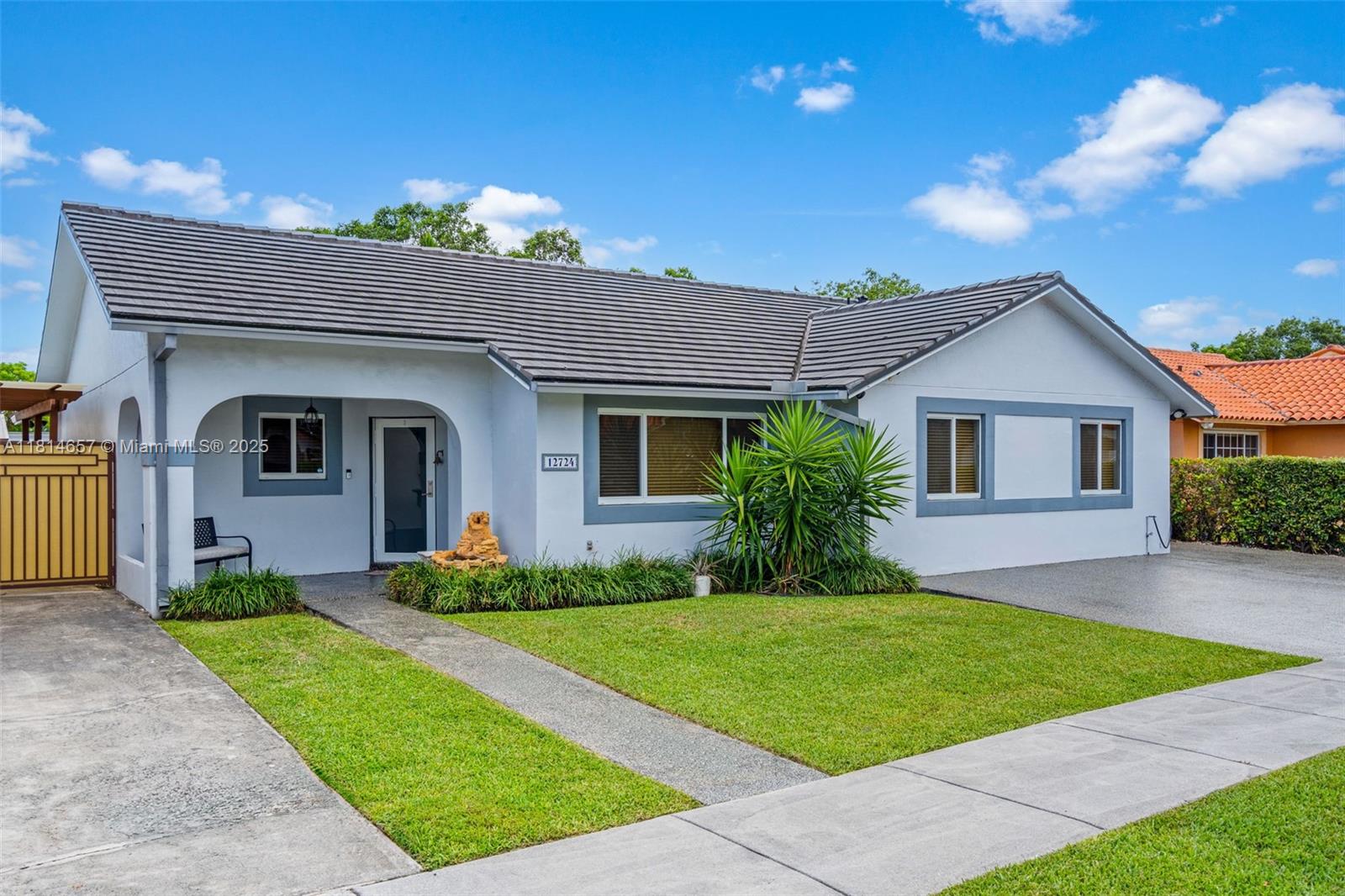 VISTA SUB - Residential Lease