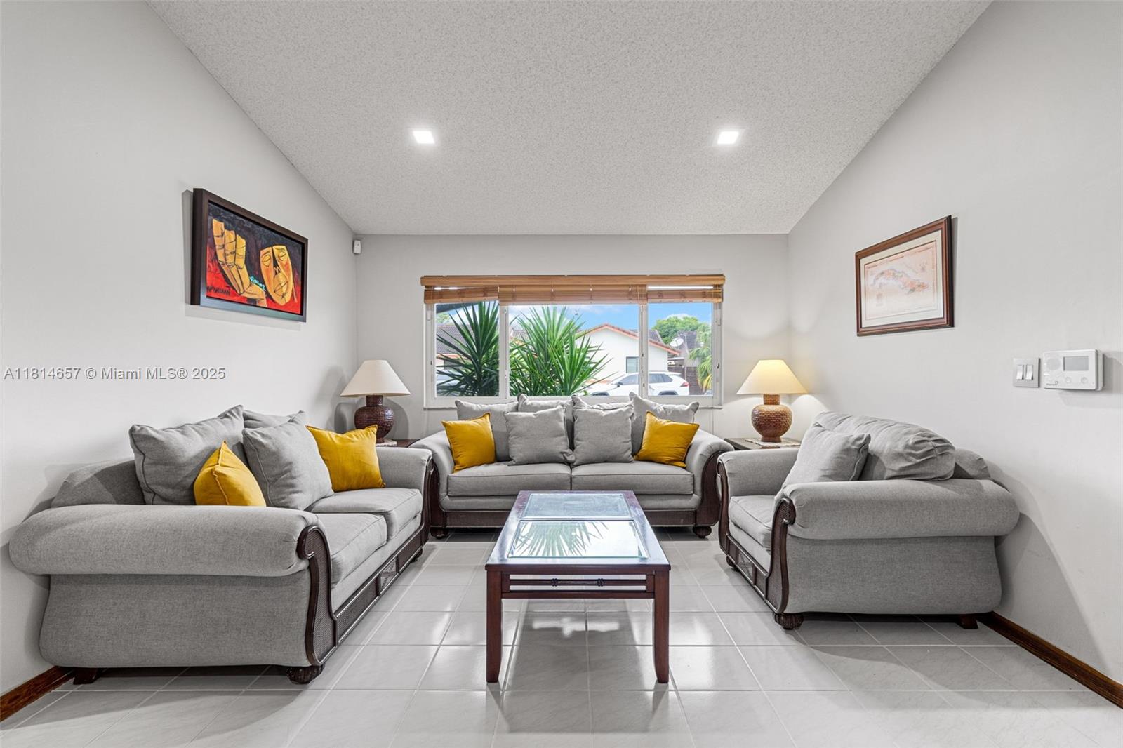 VISTA SUB - Residential Lease