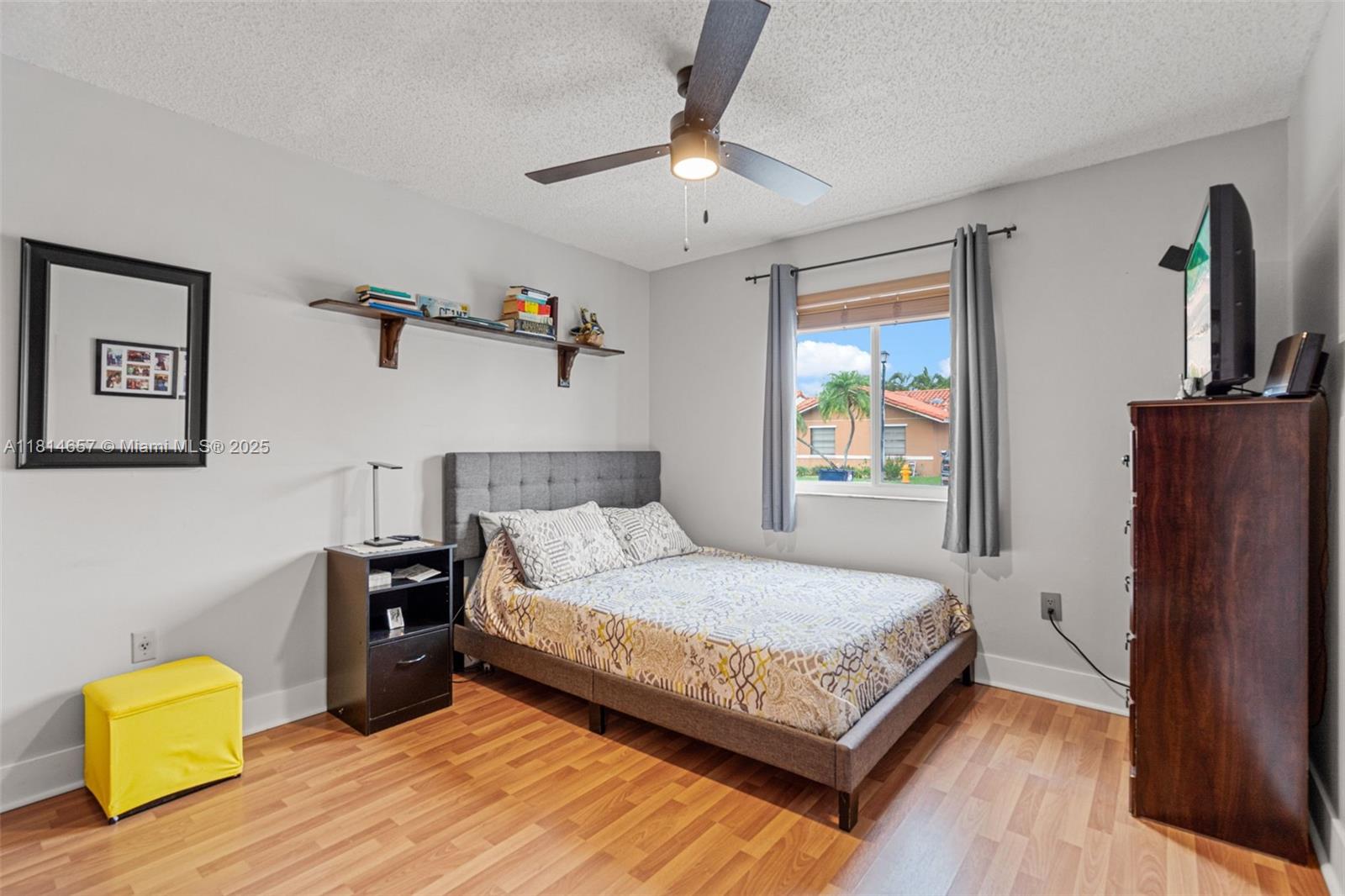 VISTA SUB - Residential Lease