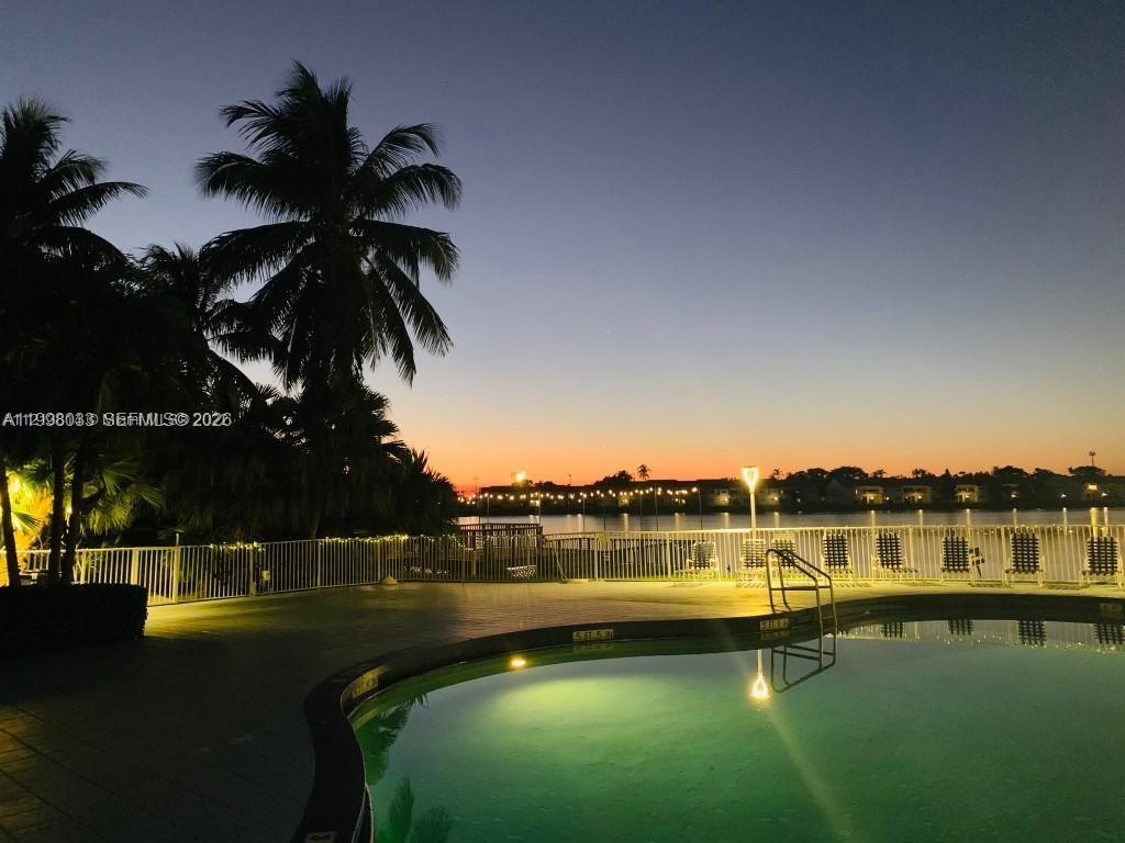 SUMMER LAKE - Residential