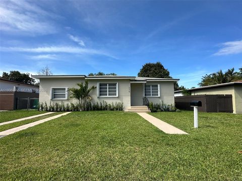 275 NE 115th St Miami FL 33161