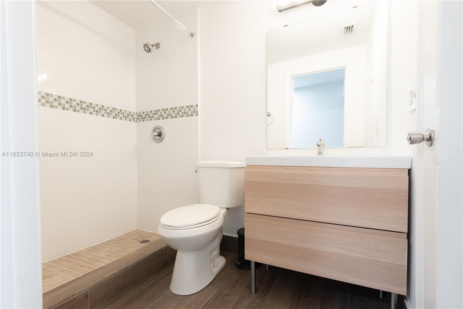 VILLAS DE TUSCANY CONDO - Residential Lease