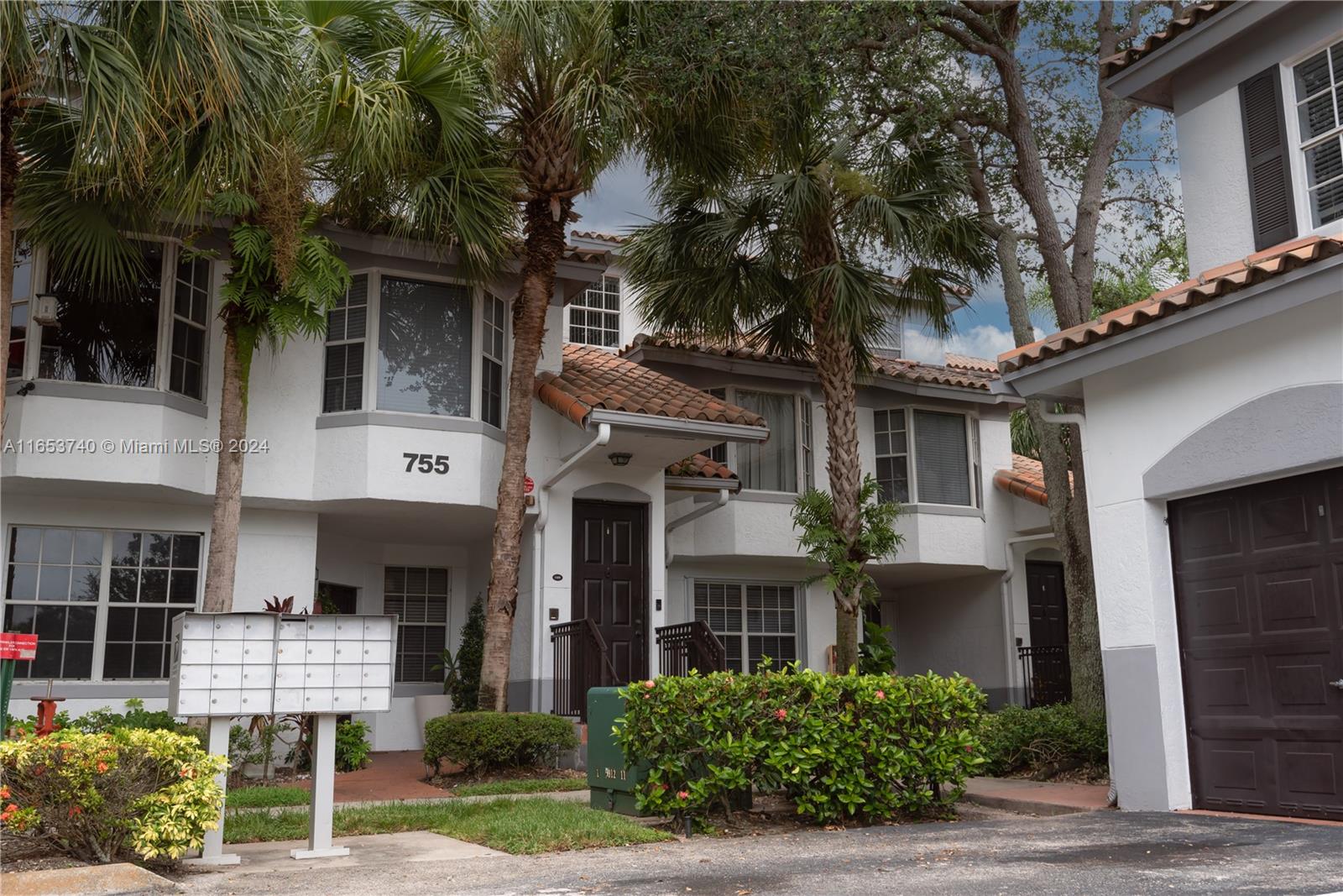 VILLAS DE TUSCANY CONDO - Residential Lease