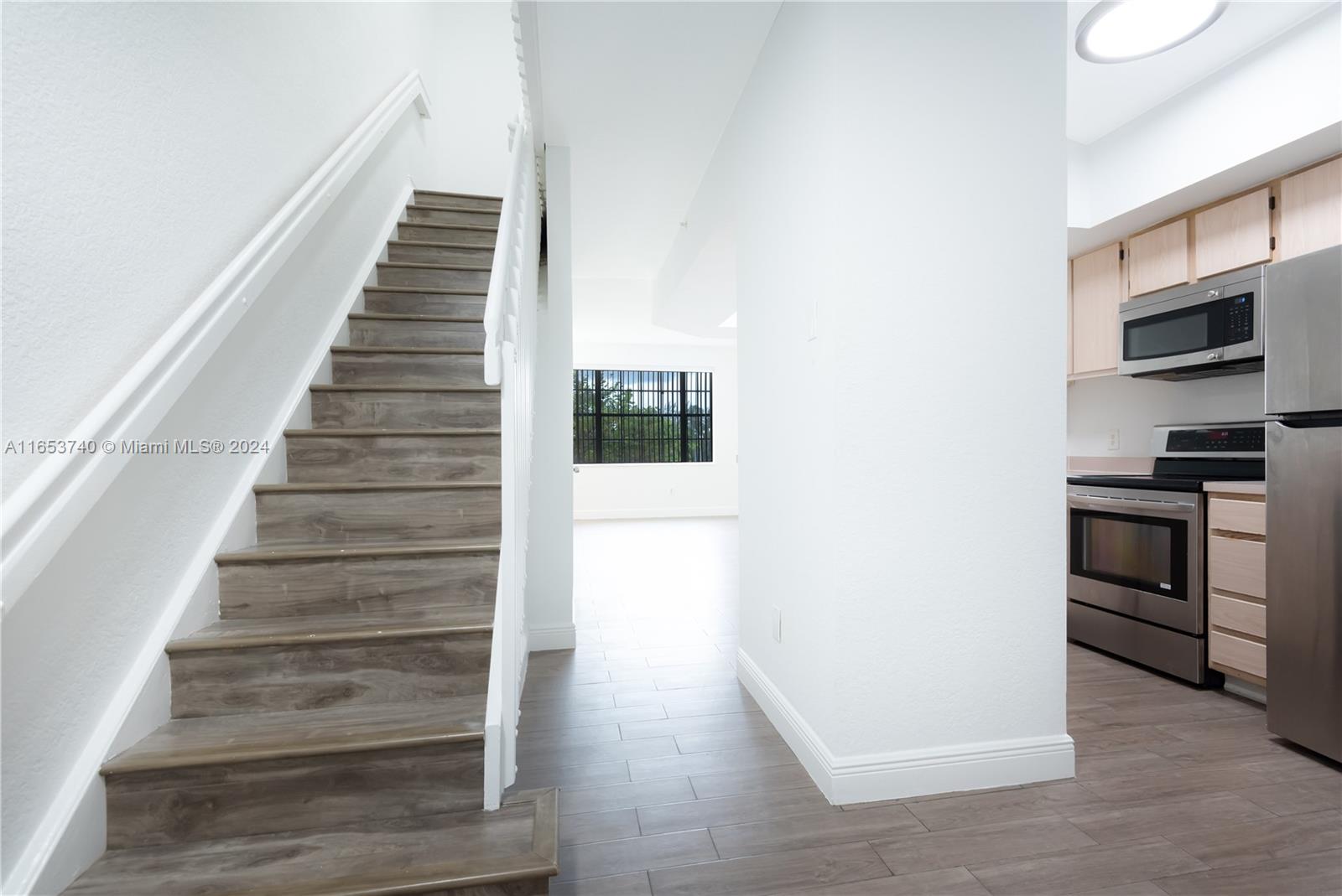 VILLAS DE TUSCANY CONDO - Residential Lease