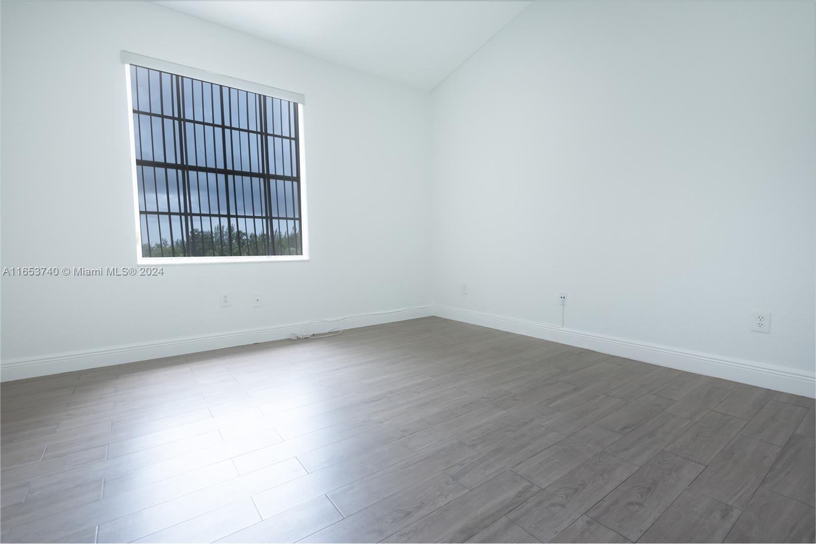 VILLAS DE TUSCANY CONDO - Residential Lease