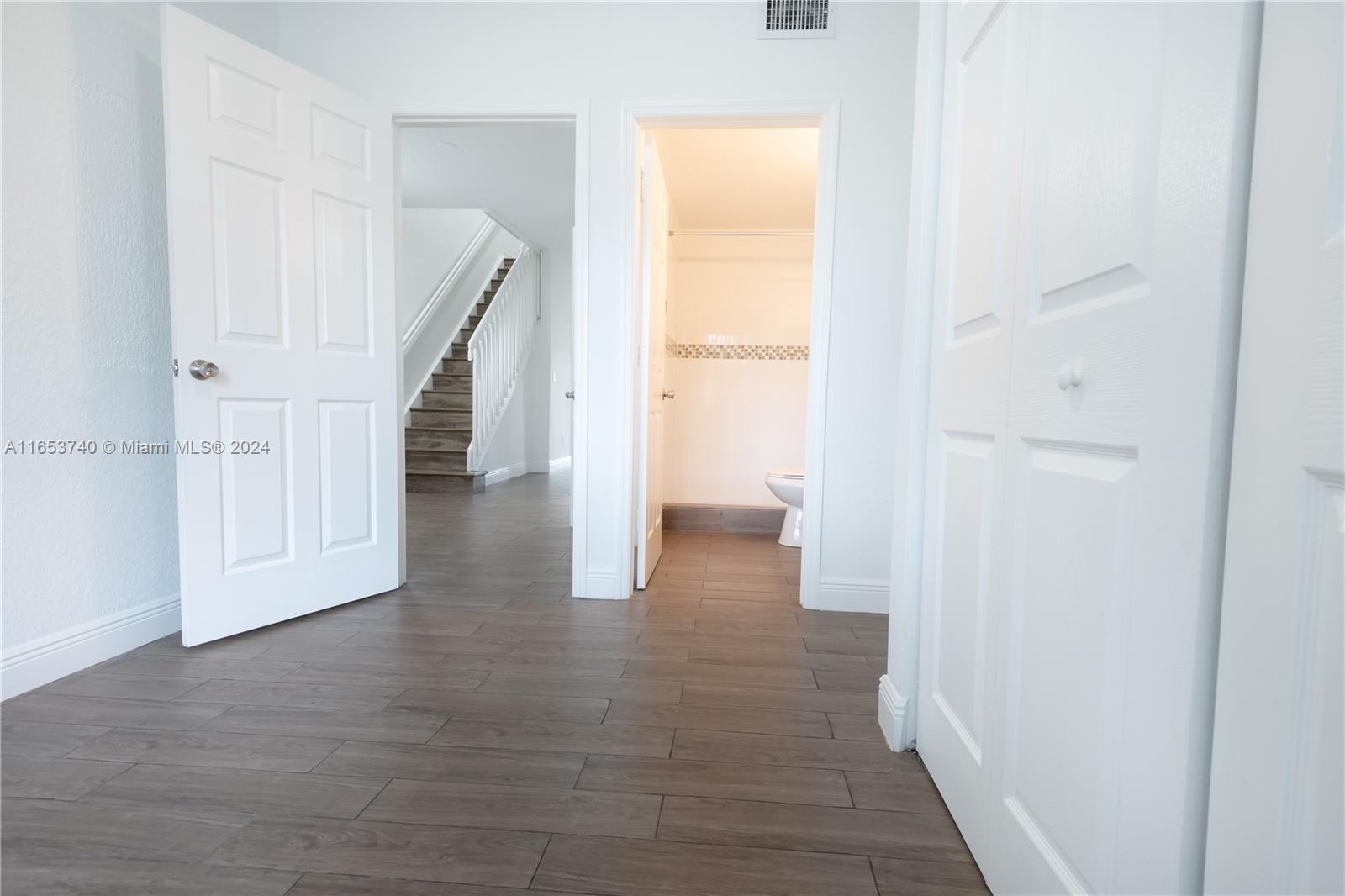 VILLAS DE TUSCANY CONDO - Residential Lease