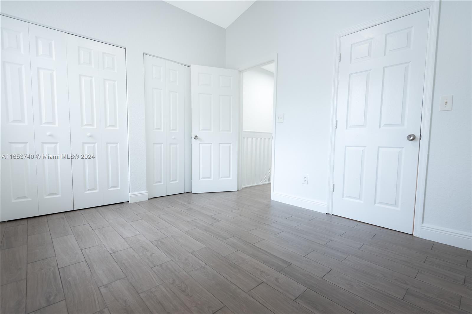 VILLAS DE TUSCANY CONDO - Residential Lease