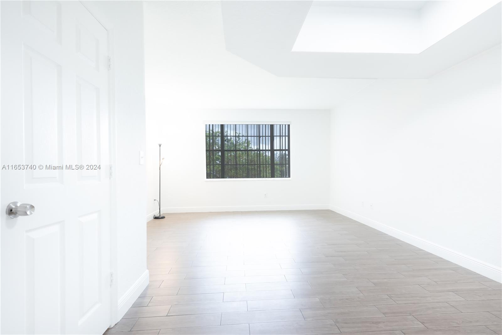 VILLAS DE TUSCANY CONDO - Residential Lease