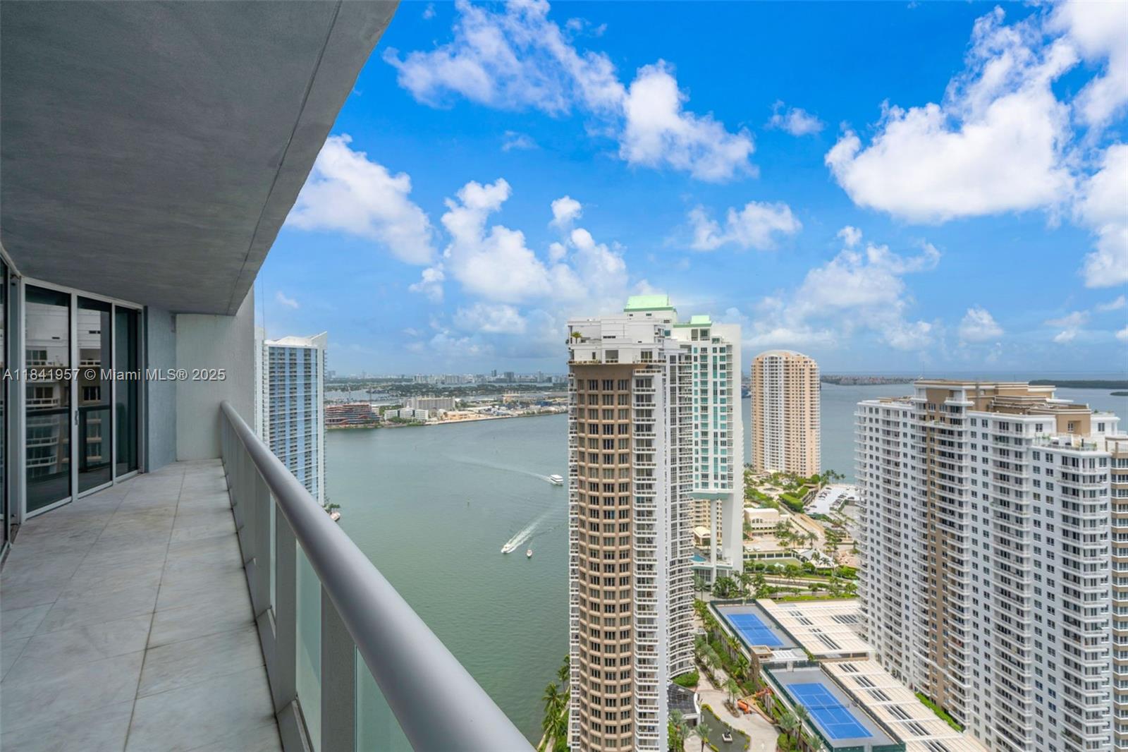 Icon Brickell Tower 1 - Residential