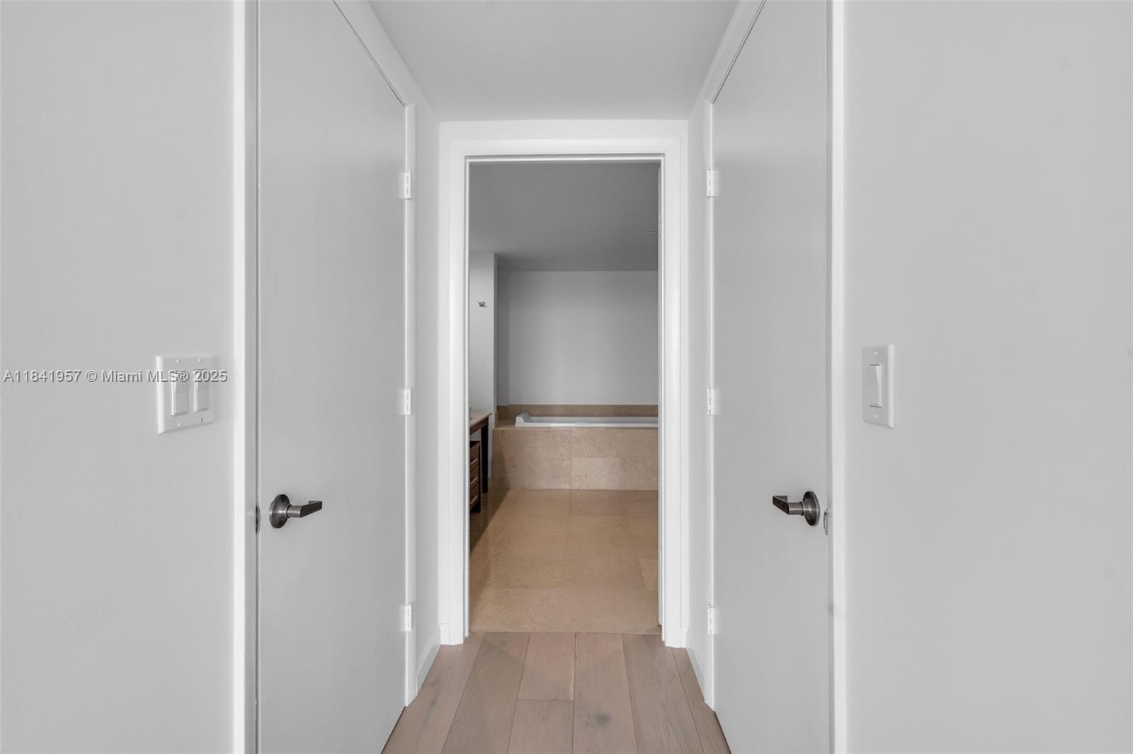 Icon Brickell Tower 1 - Residential