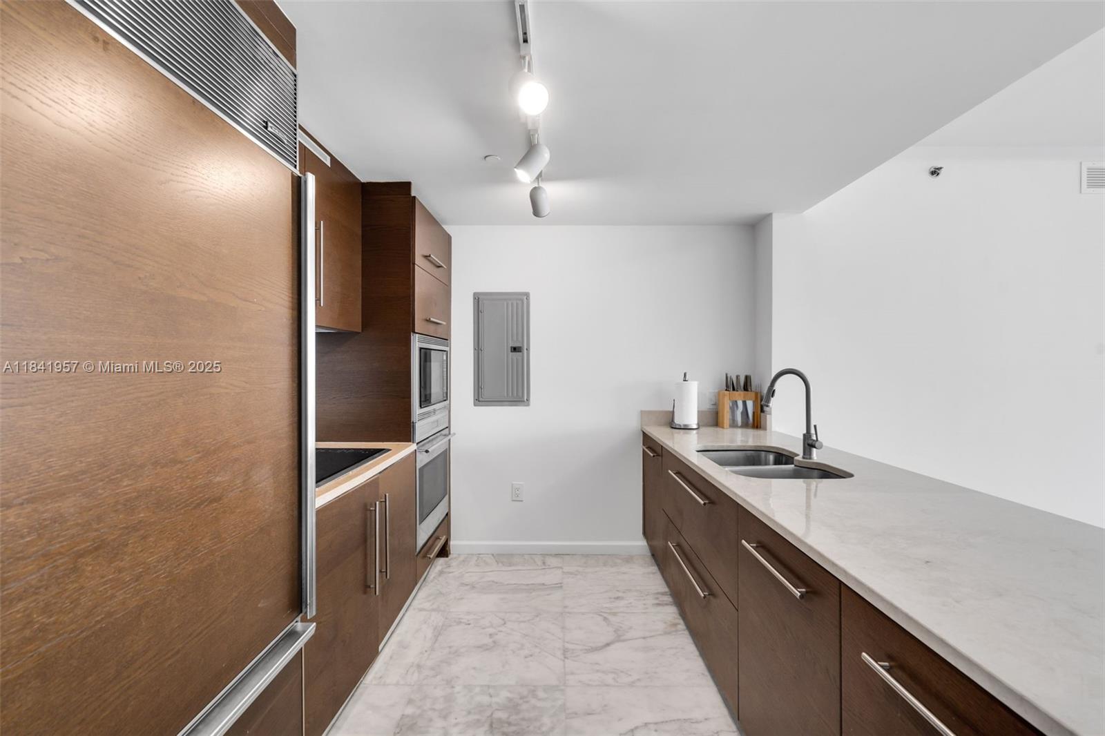 Icon Brickell Tower 1 - Residential