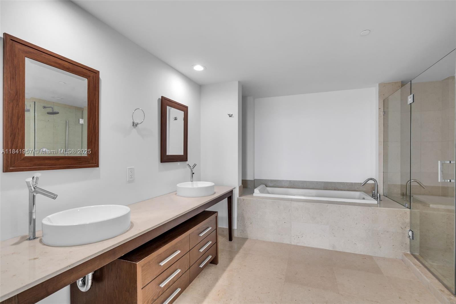 Icon Brickell Tower 1 - Residential