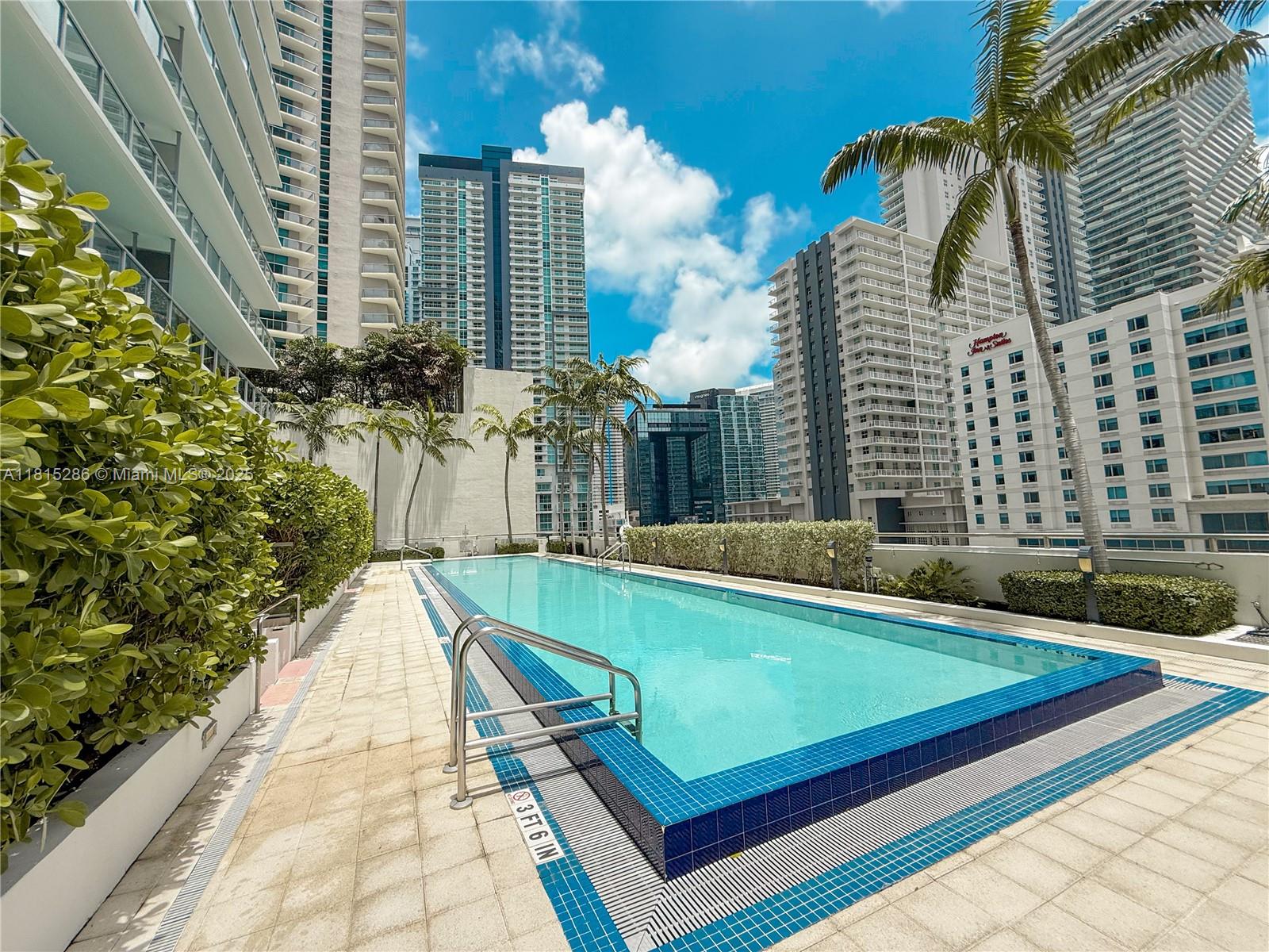 THE AXIS ON BRICKELL COND - Residential