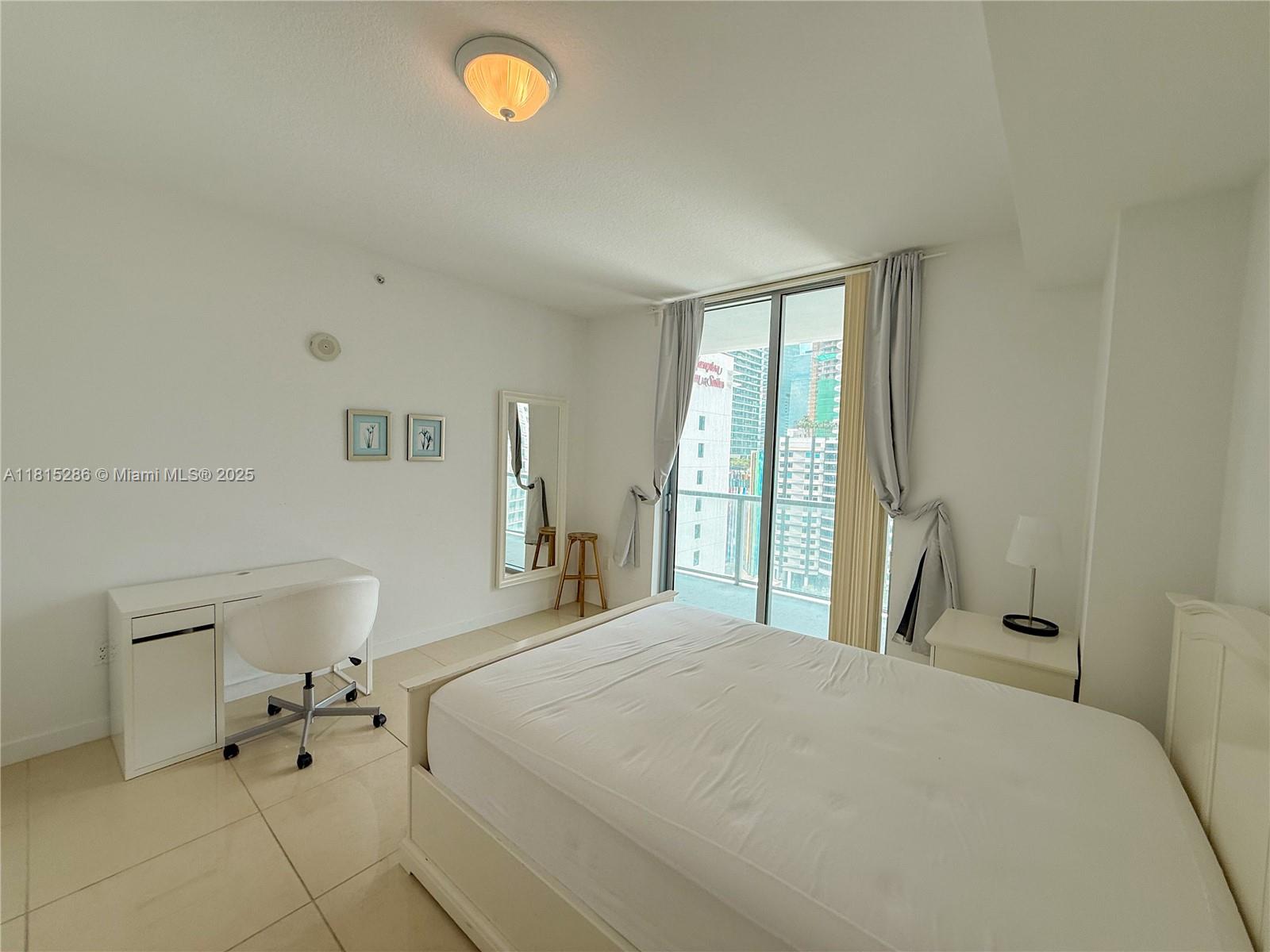 THE AXIS ON BRICKELL COND - Residential