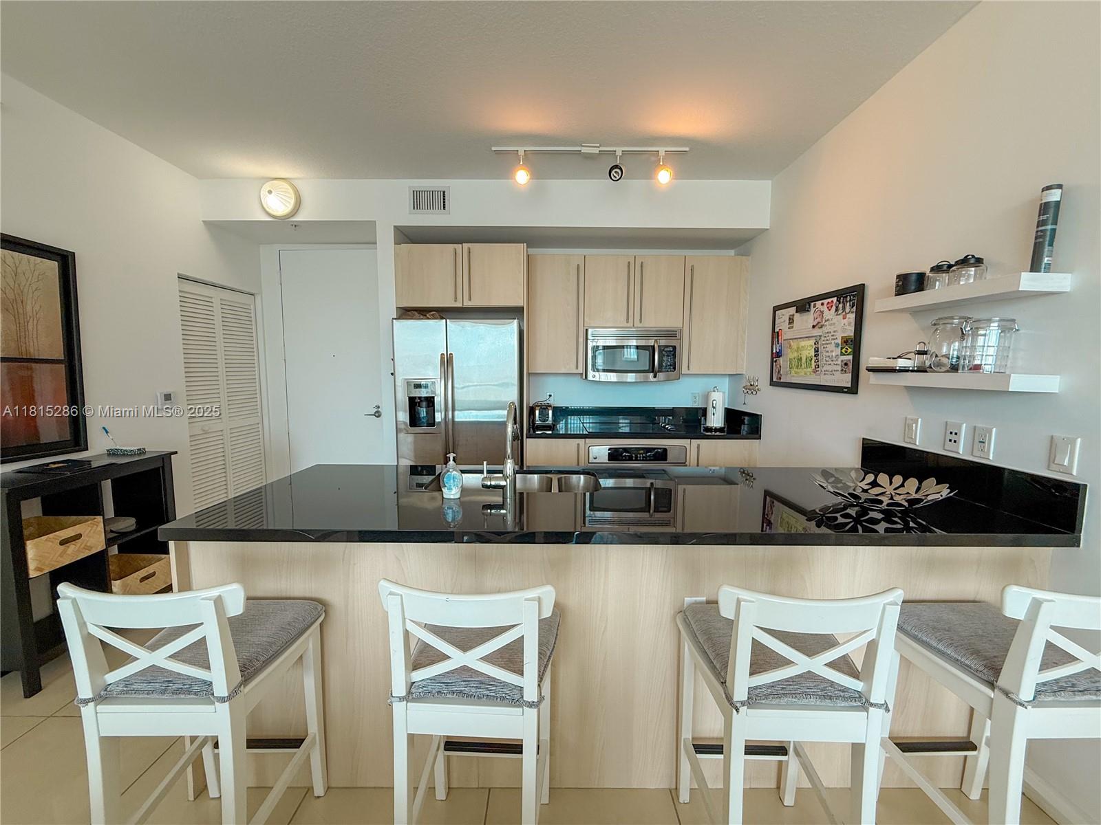 THE AXIS ON BRICKELL COND - Residential