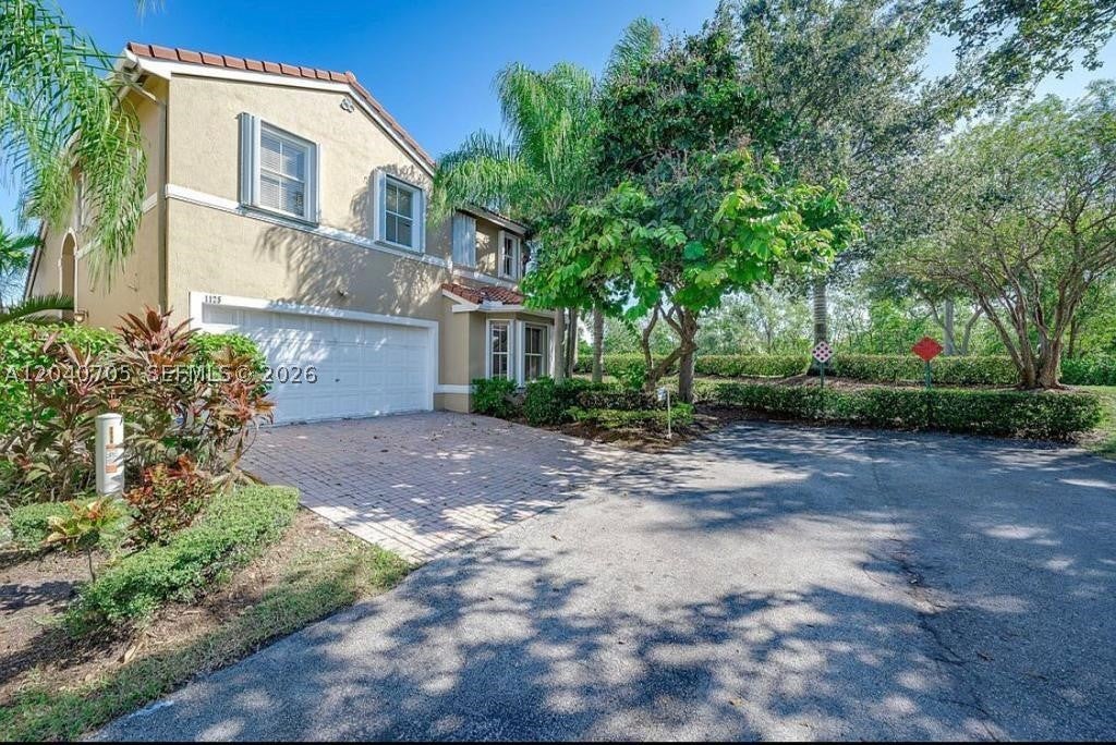 1125 Butternut Ln