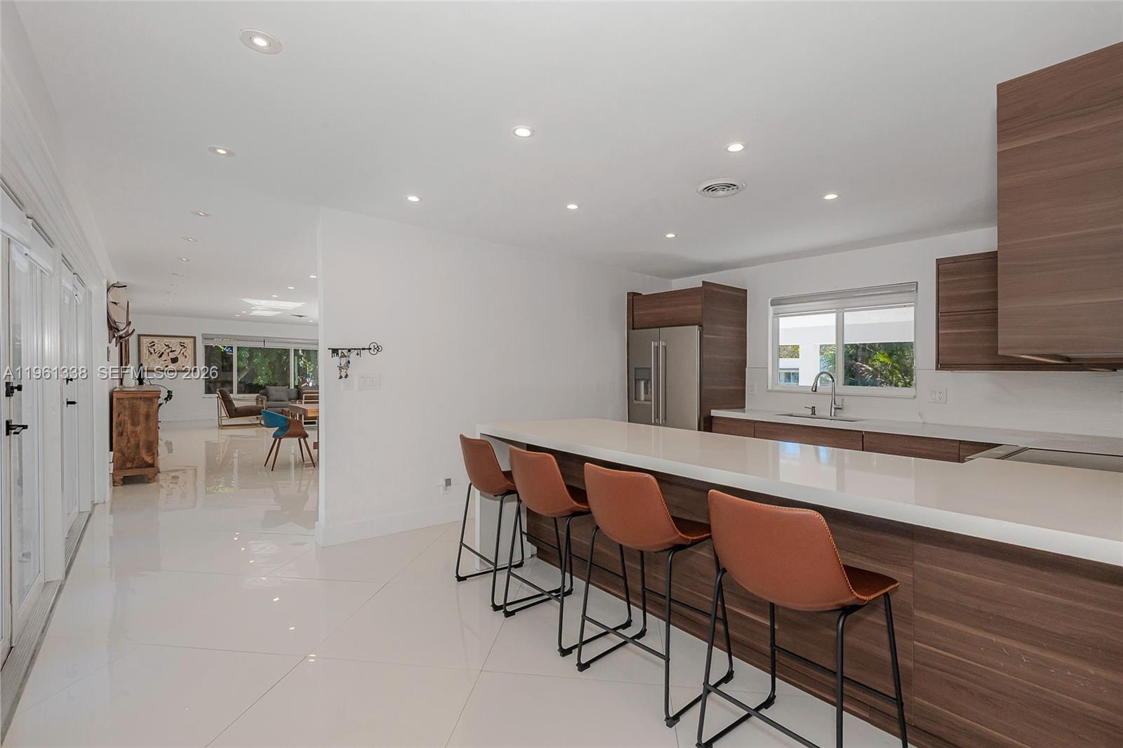 COUNTRY CLUB ESTATES UNIT - Residential