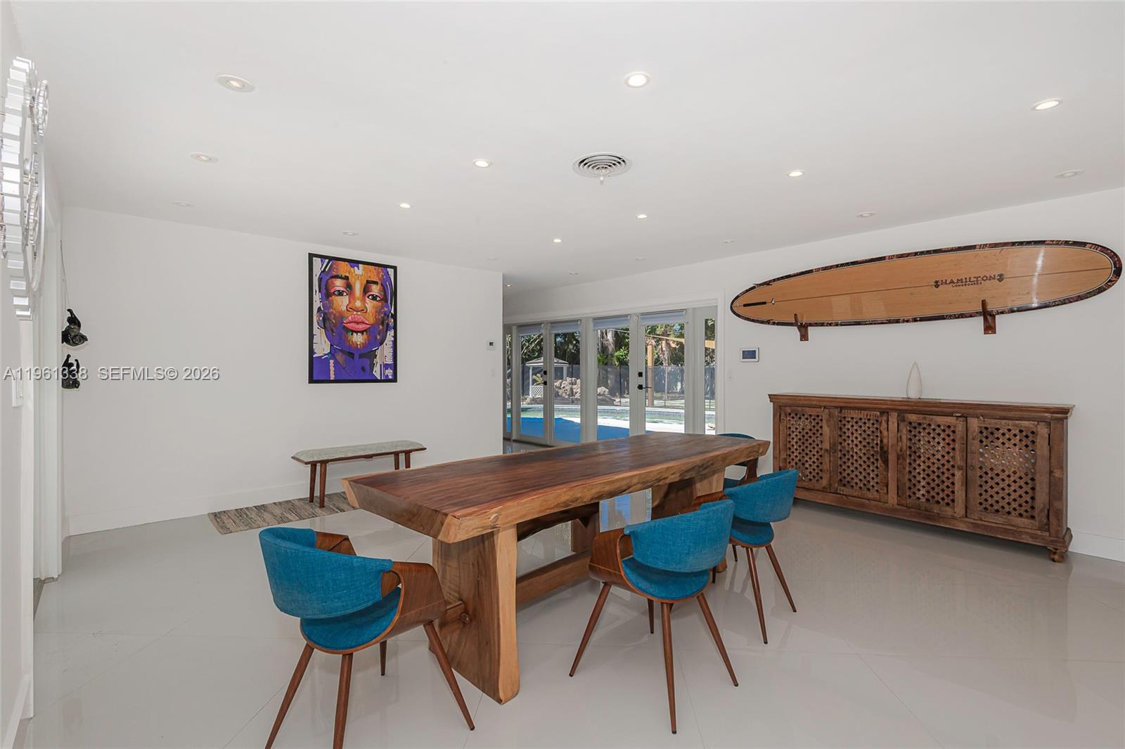 COUNTRY CLUB ESTATES UNIT - Residential