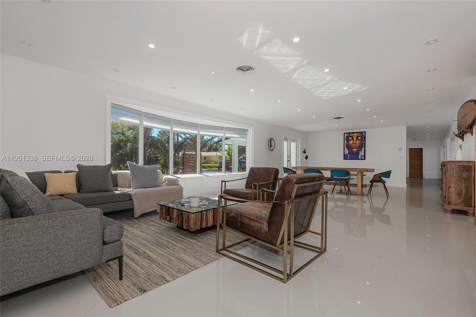 COUNTRY CLUB ESTATES UNIT - Residential