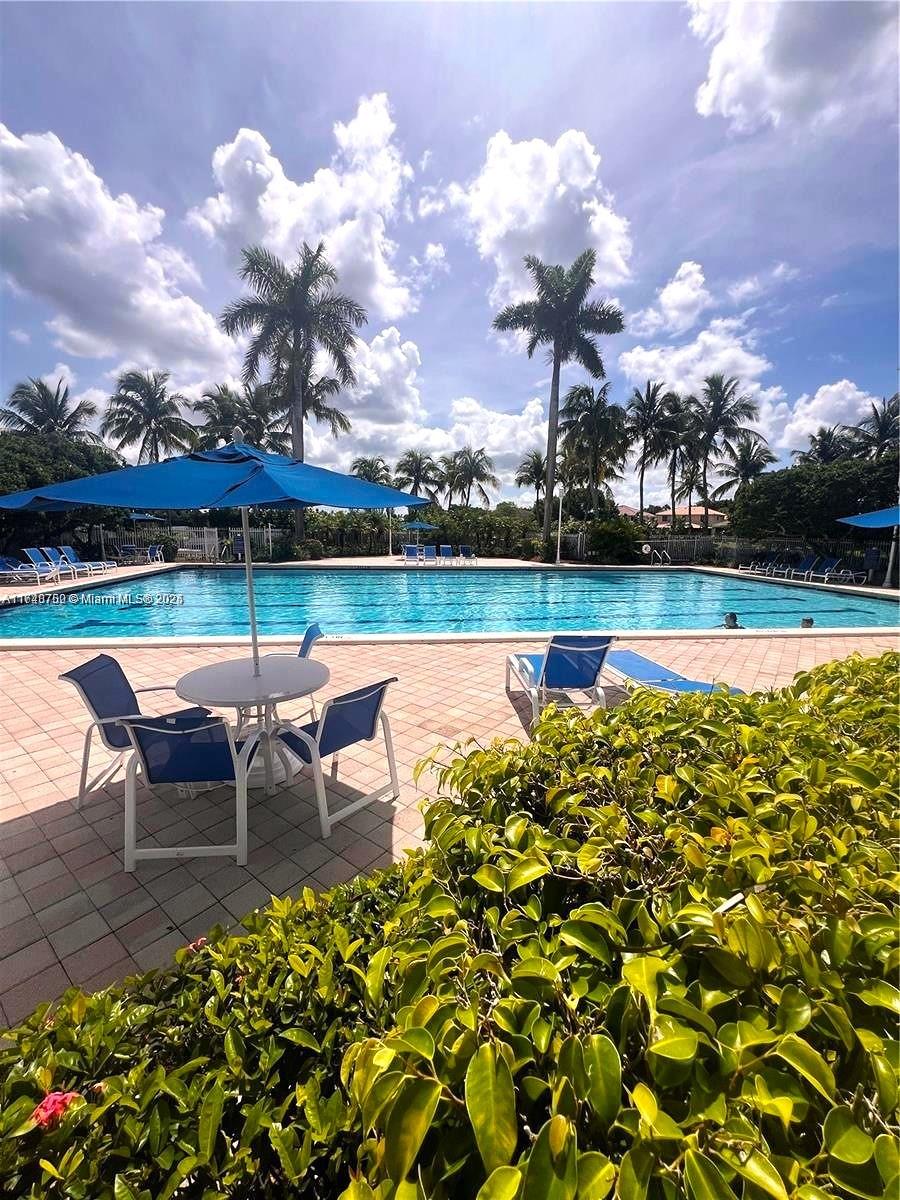 LAKES OF WESTERN PINES RE - Residential Lease