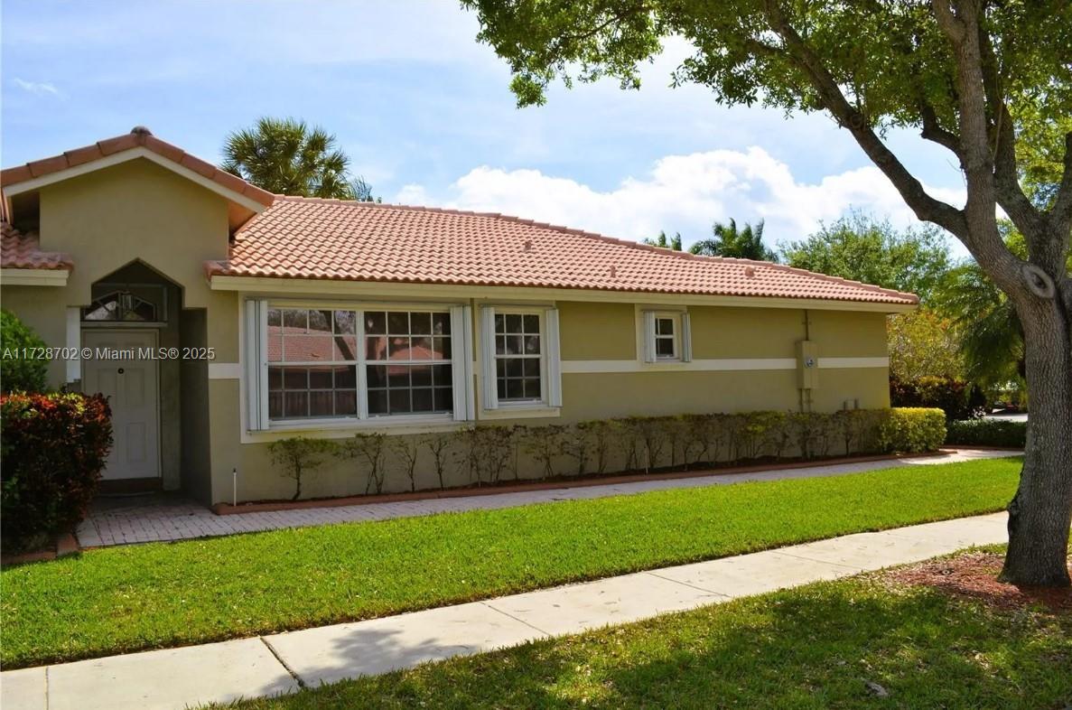 LAKES OF WESTERN PINES RE - Residential Lease