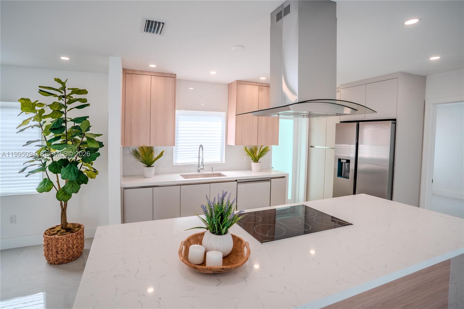 GOLDEN HIGHLANDS EST - Residential