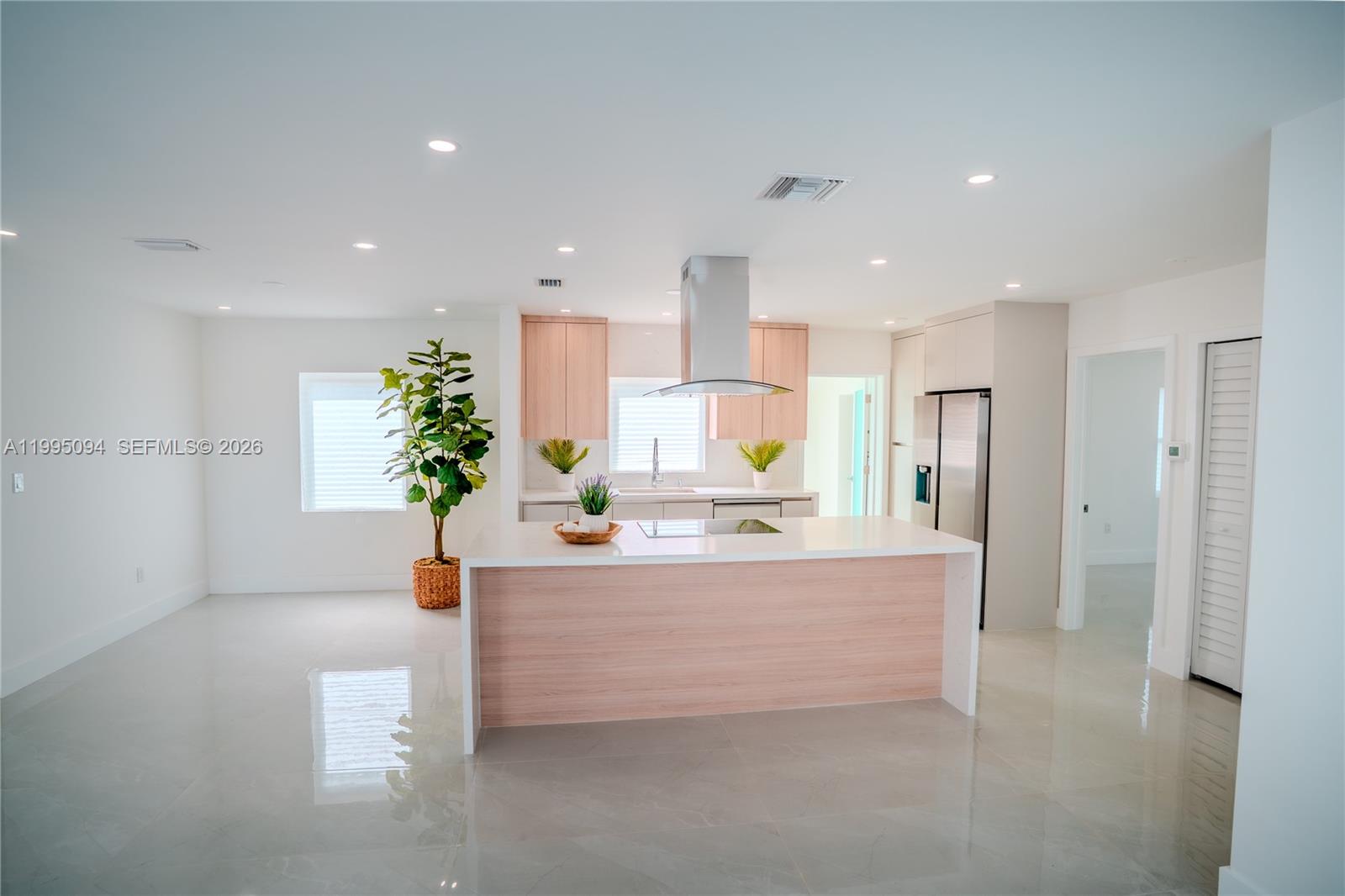 GOLDEN HIGHLANDS EST - Residential