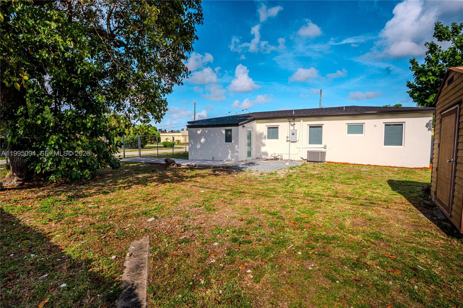 GOLDEN HIGHLANDS EST - Residential