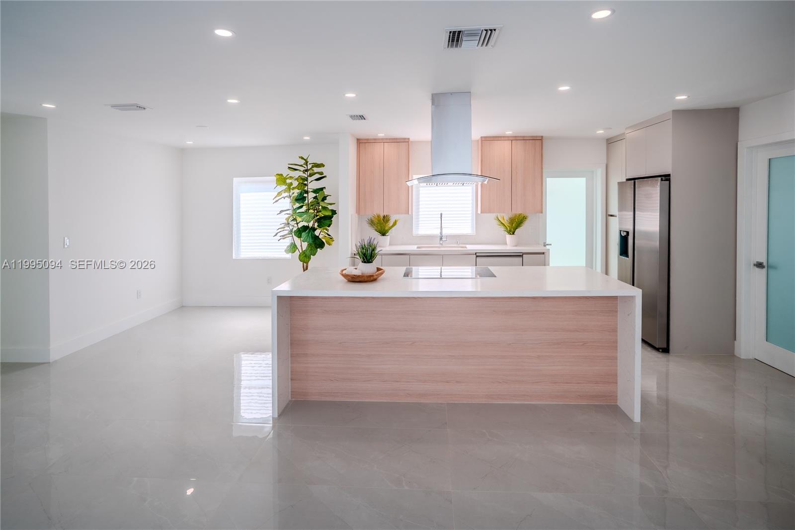 GOLDEN HIGHLANDS EST - Residential