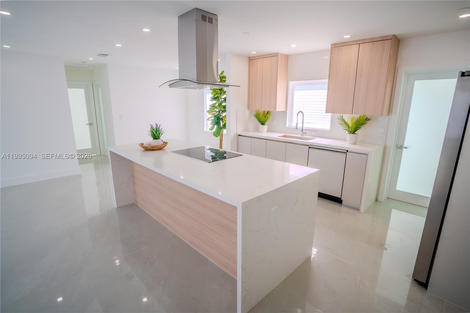 GOLDEN HIGHLANDS EST - Residential