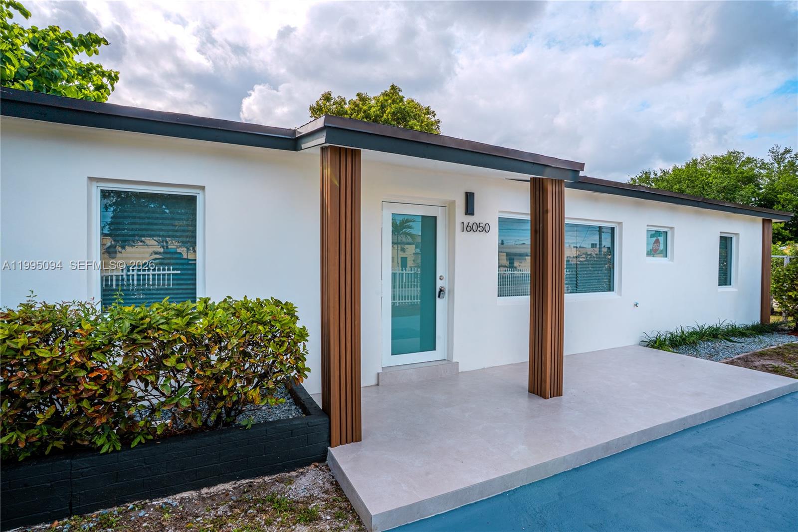 GOLDEN HIGHLANDS EST - Residential