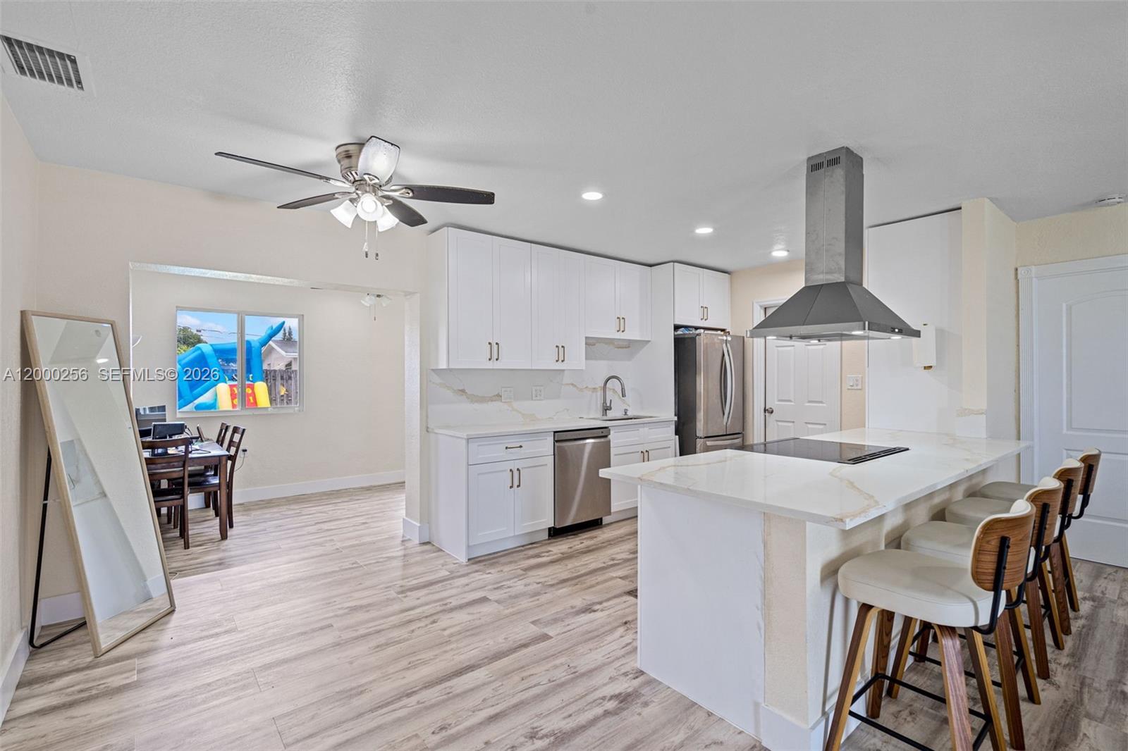 SUNRISE GOLF VILLAGE SEC - Residential