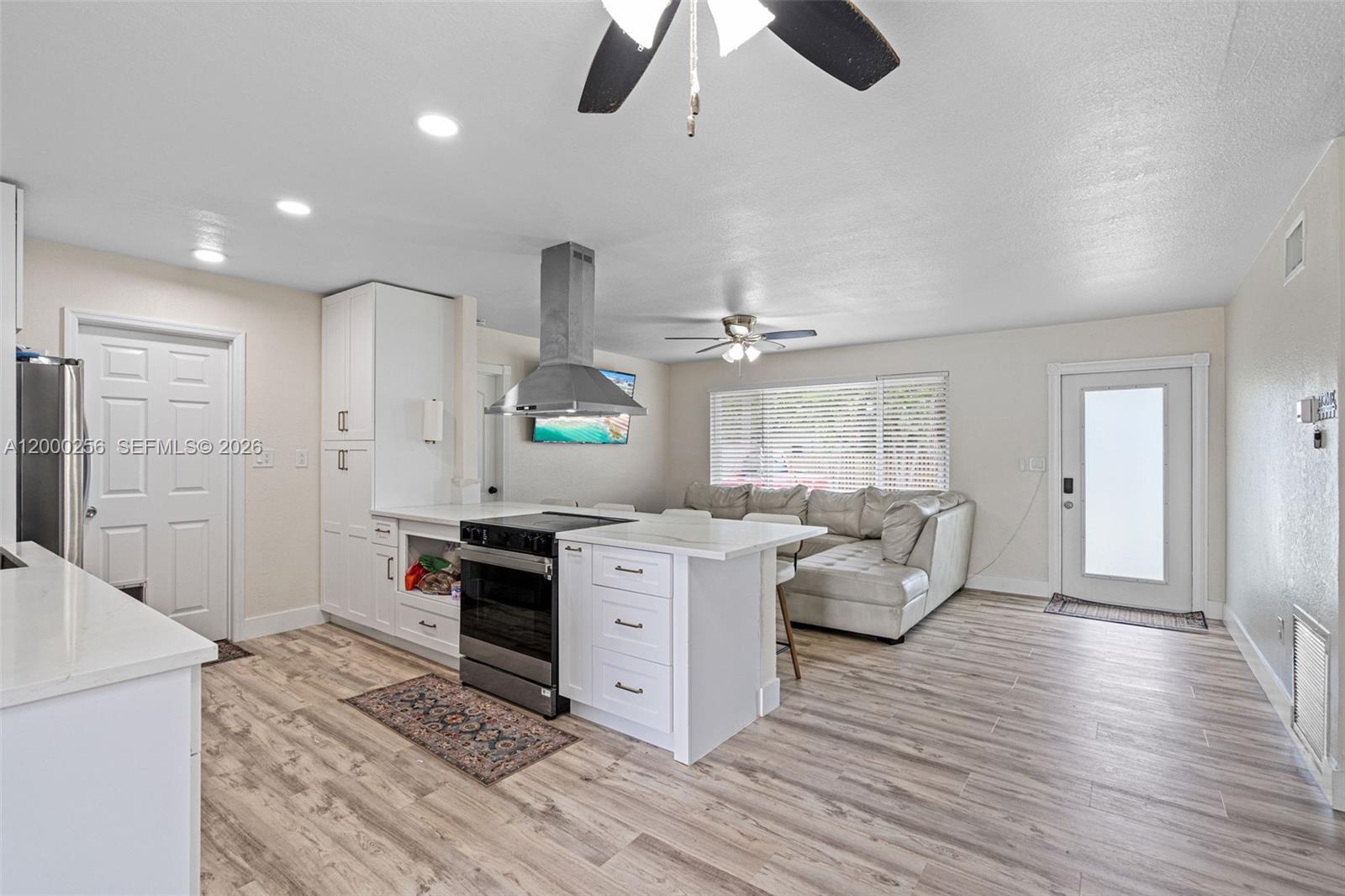 SUNRISE GOLF VILLAGE SEC - Residential