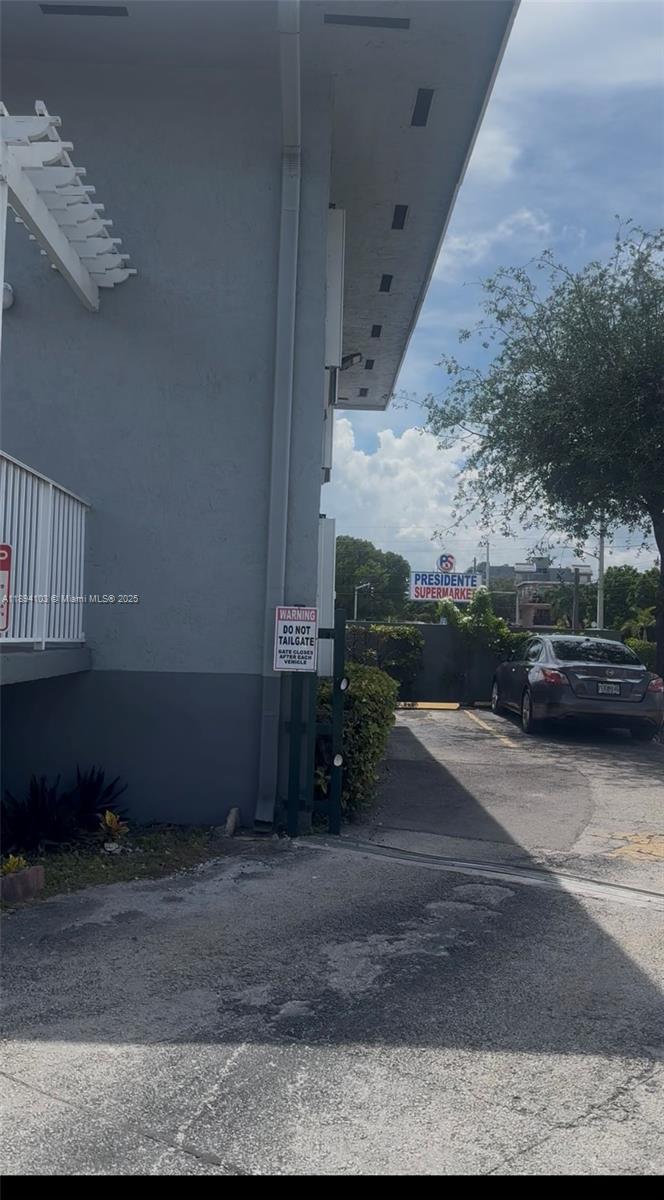 LAS VILLAS CONDO - Residential Lease