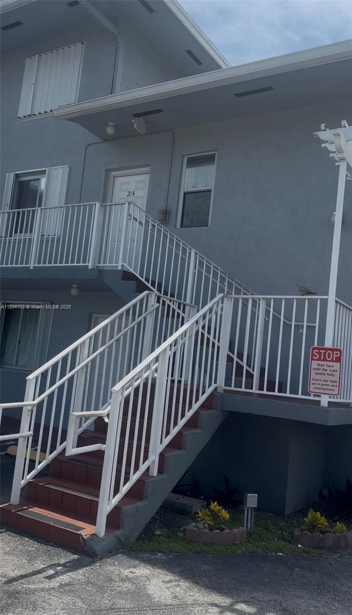 LAS VILLAS CONDO - Residential Lease