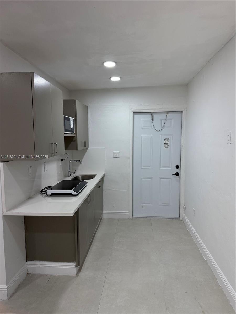 Rental Property at 4711 Sw 27th St A, West Park, Broward County, Florida - Bedrooms: 1 
Bathrooms: 1  - $1,250 MO.
