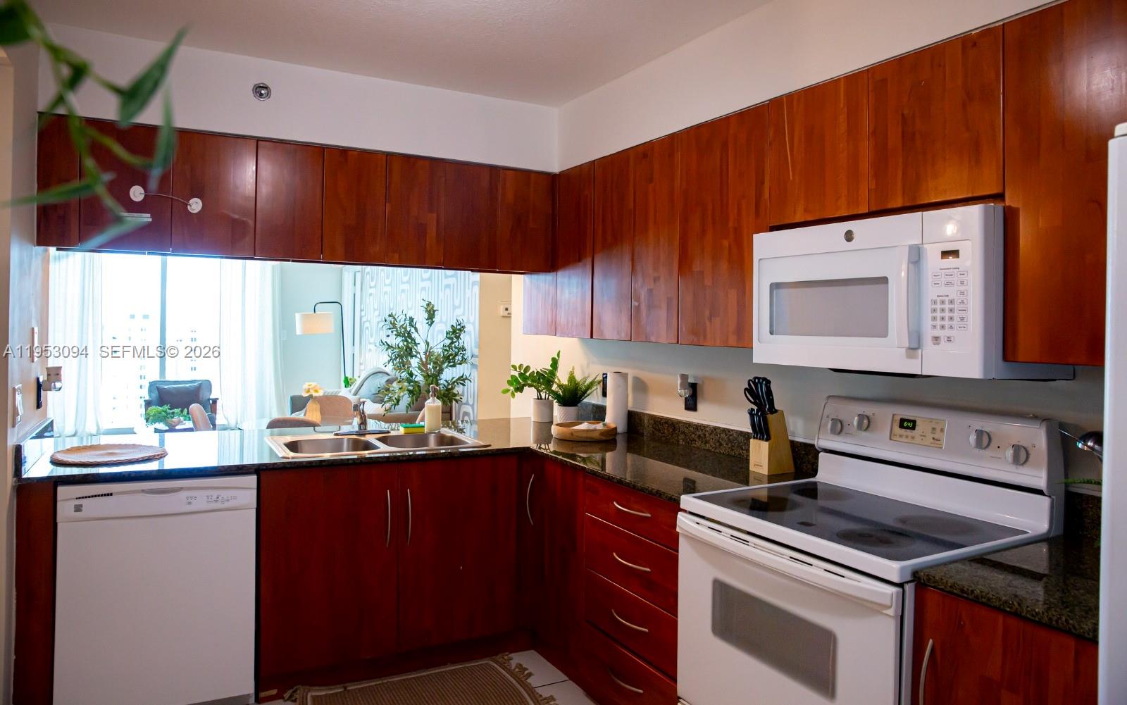 THE CLUB AT BRICKELL BAY - Residential