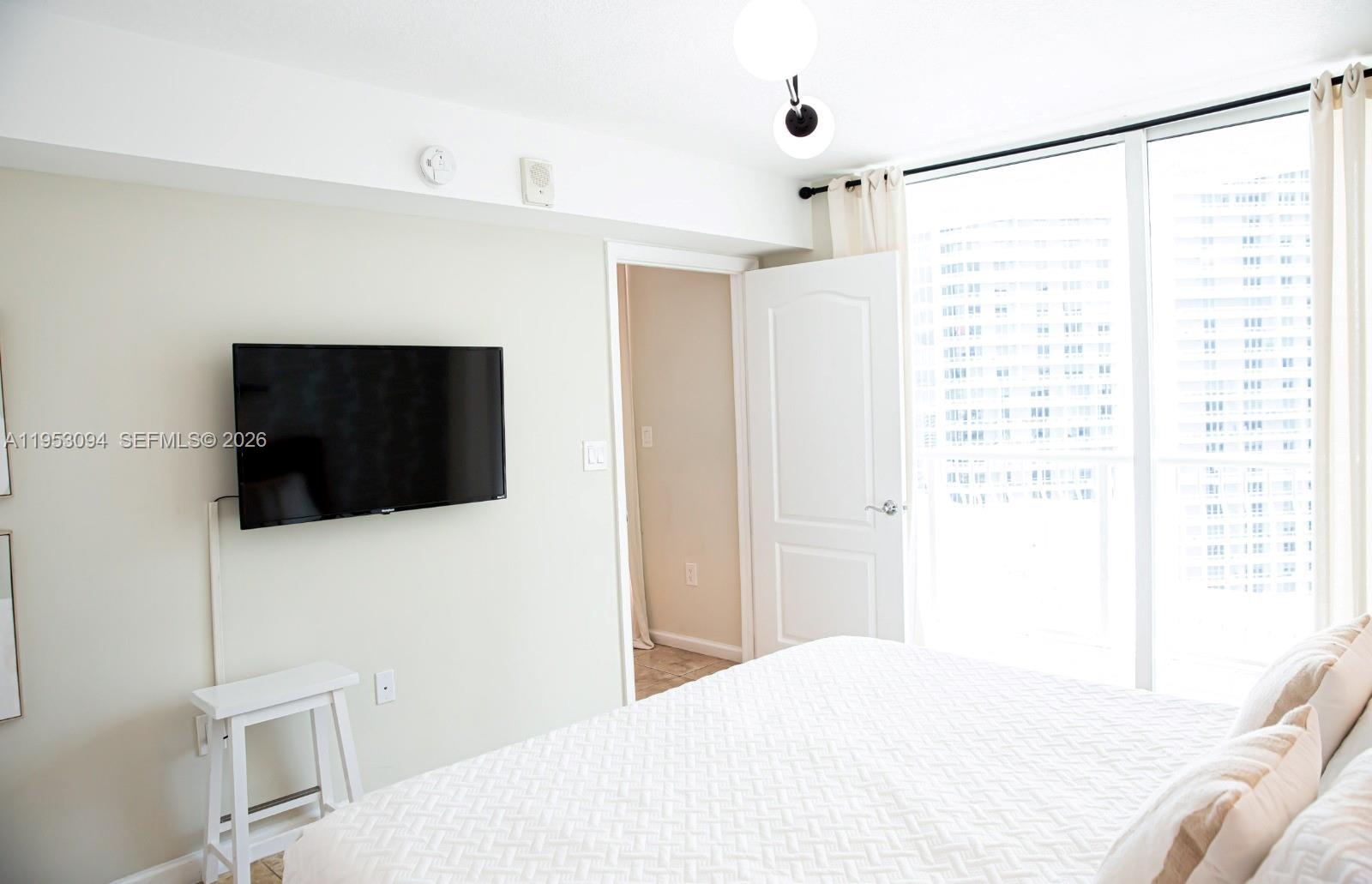 THE CLUB AT BRICKELL BAY - Residential