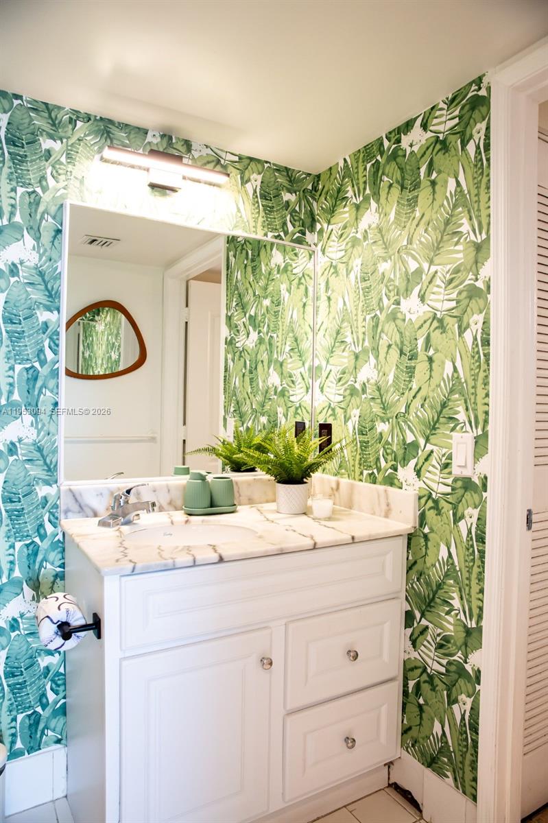 THE CLUB AT BRICKELL BAY - Residential