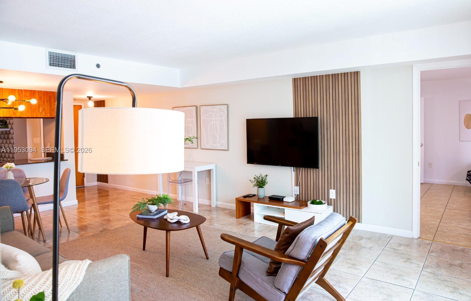 1200 Brickell Bay Dr 3215