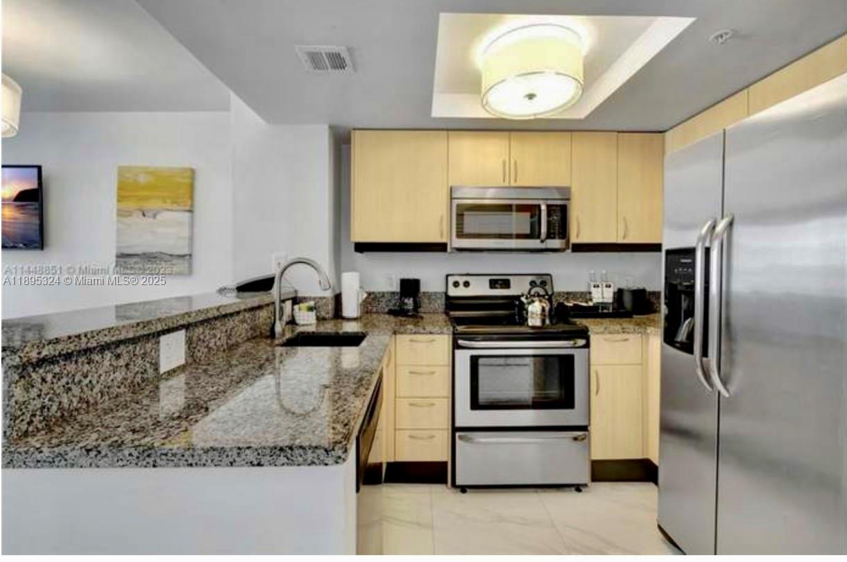 THE MUTINY CONDO - Residential