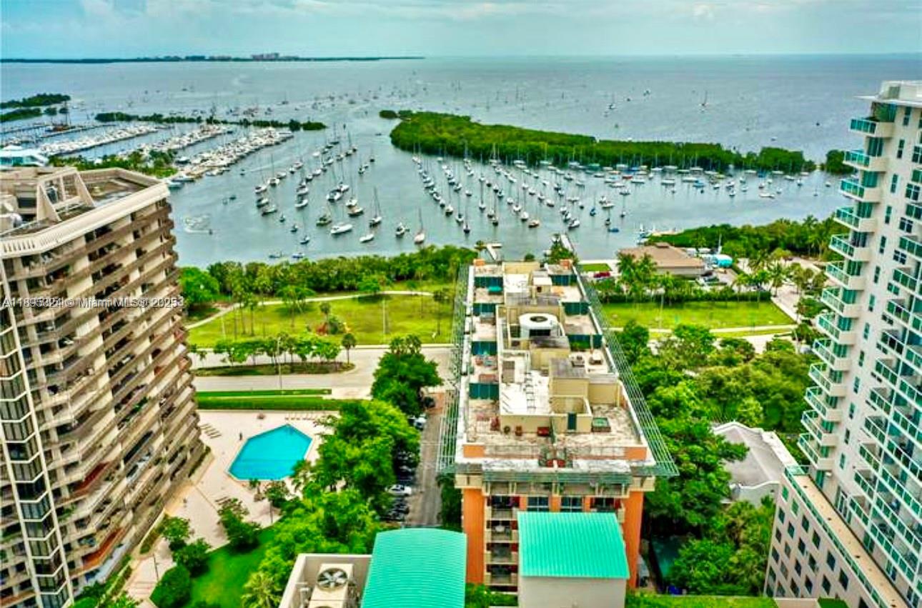 THE MUTINY CONDO - Residential