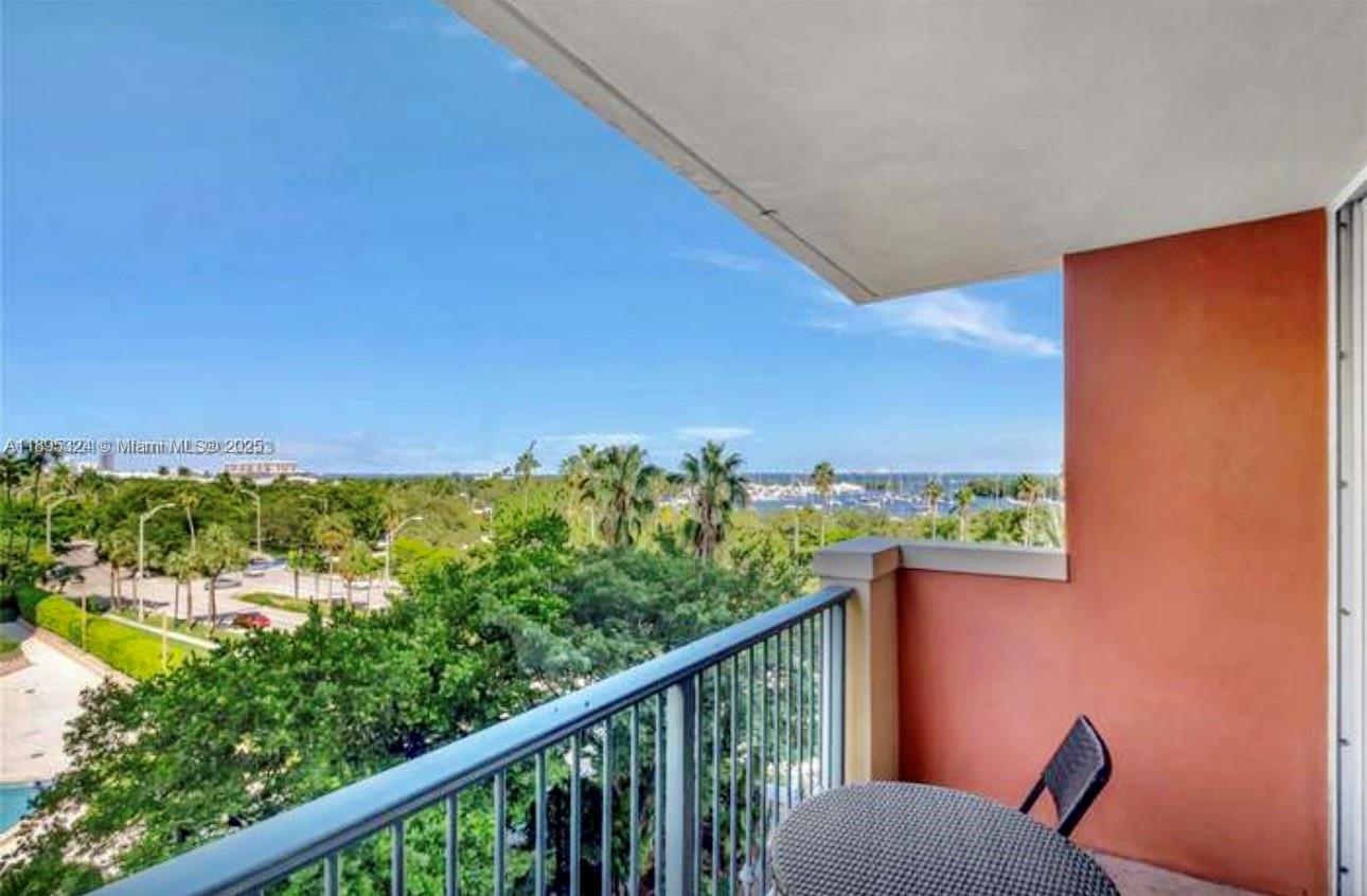 THE MUTINY CONDO - Residential