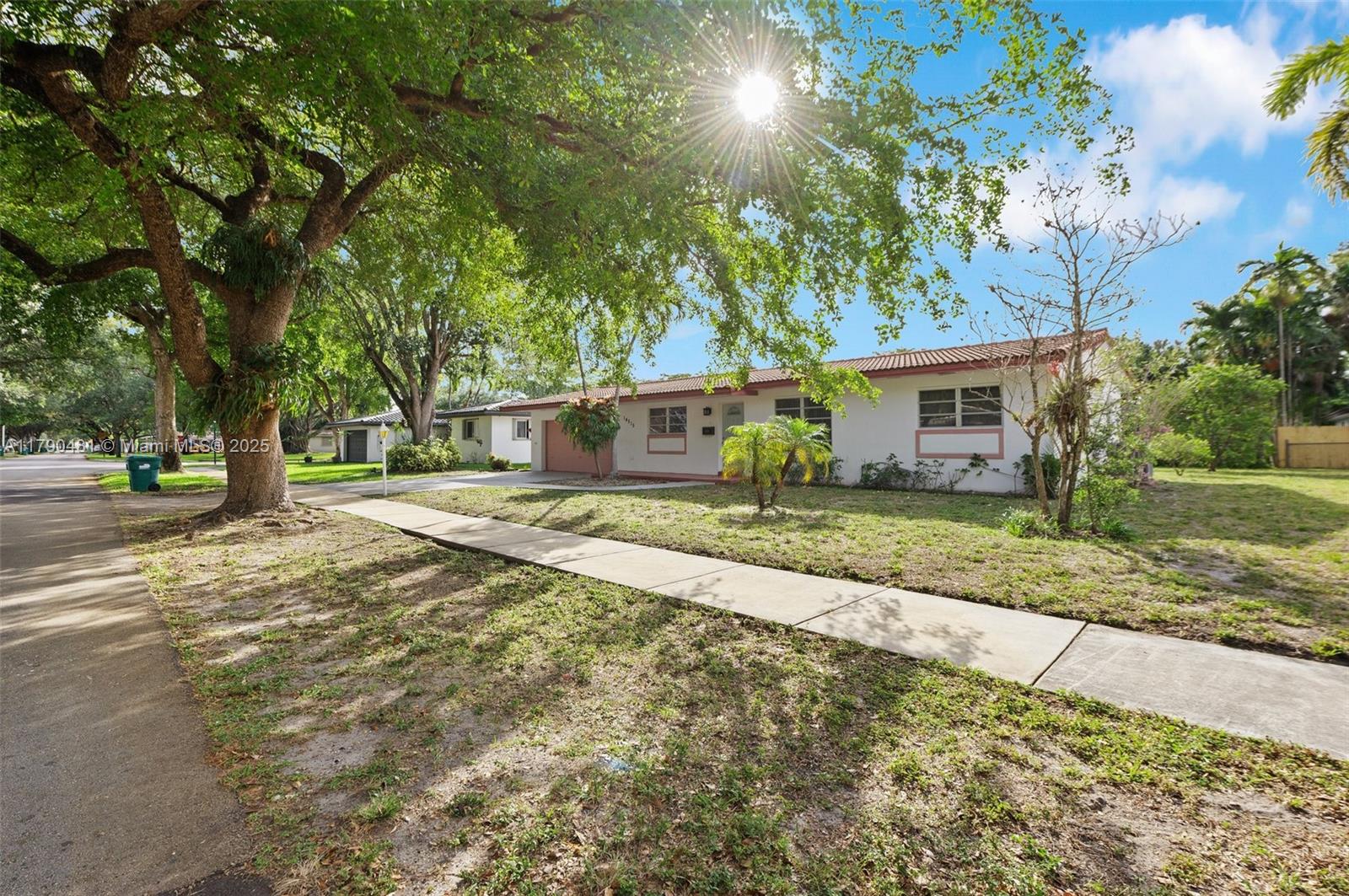 Property for Sale at 14515 Mahogany Ct, Miami Lakes, Miami-Dade County, Florida - Bedrooms: 3 
Bathrooms: 2  - $705,000