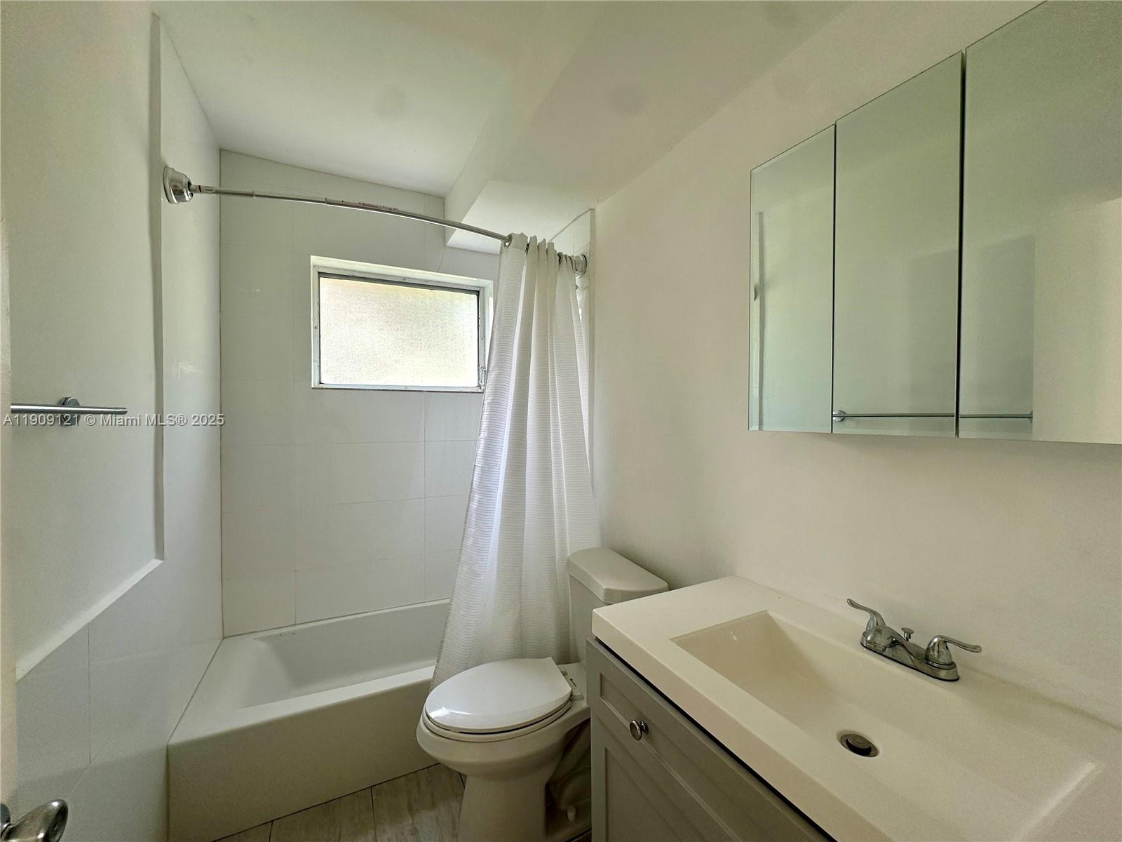 BAY HARBOR ISLAND - Residential Lease